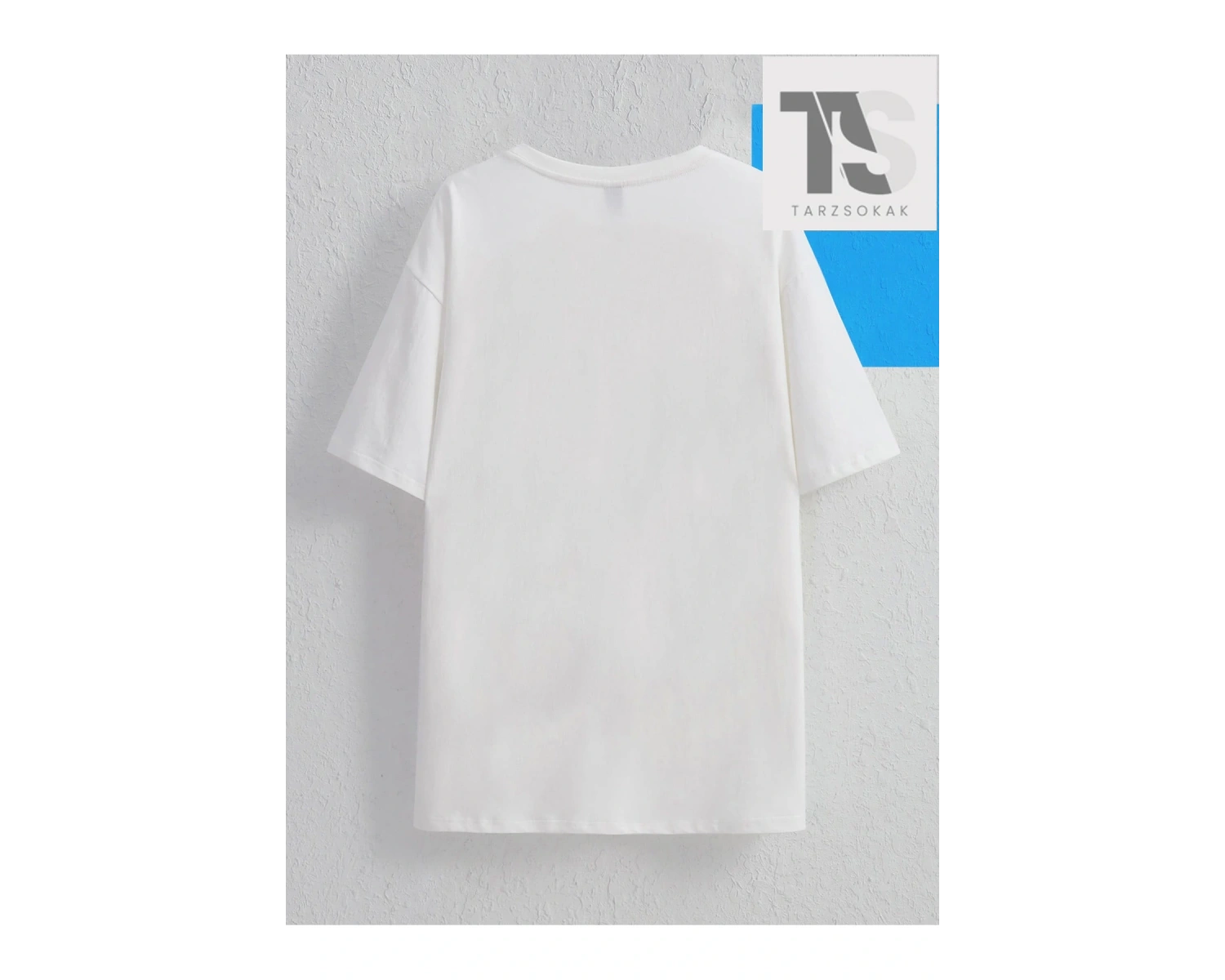 Deniart İskelet ve Harf Grafikli Düşük Omuzlu Longline Tişört