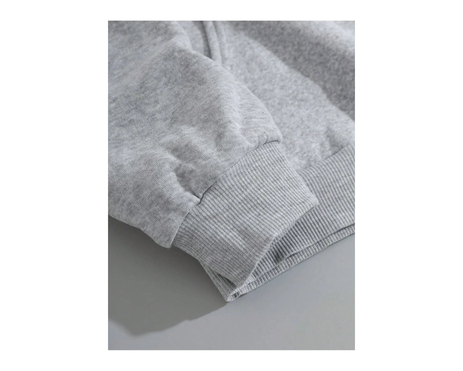 E harfli 2 li Kapşonlu Eşofman Takımı