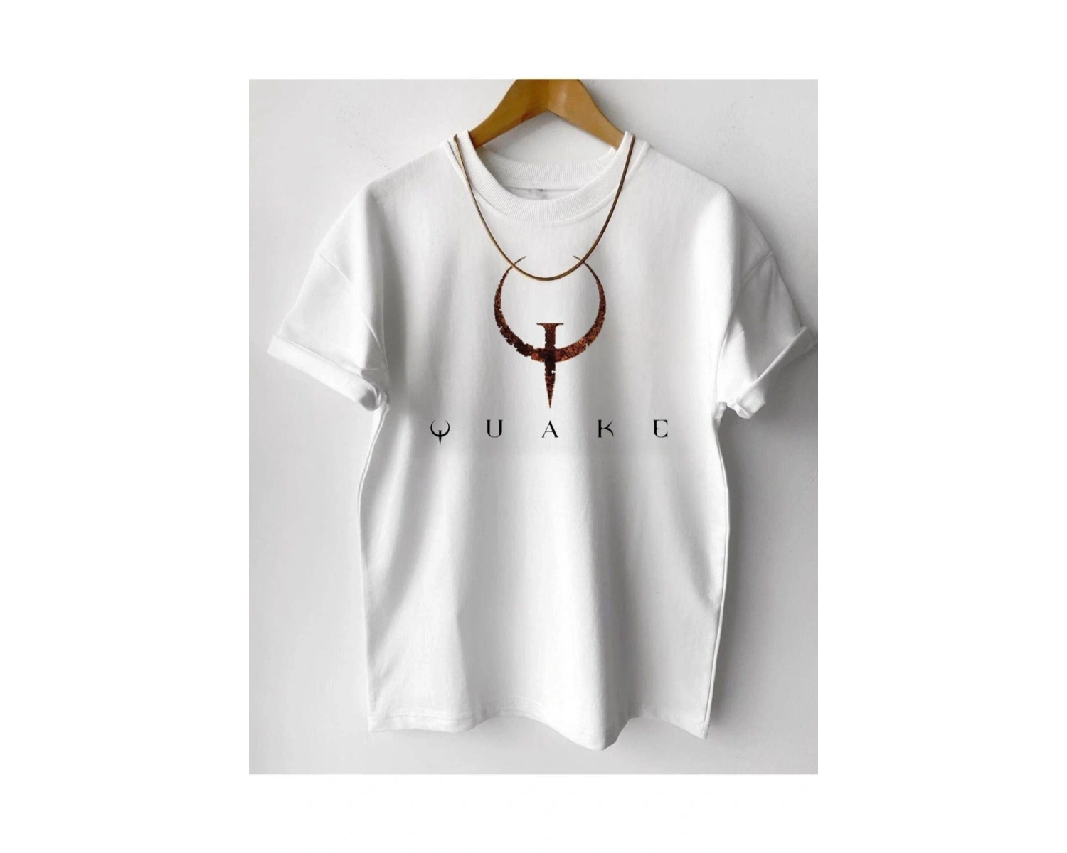 Erkek Beyaz Quake Baskılı Tshirt