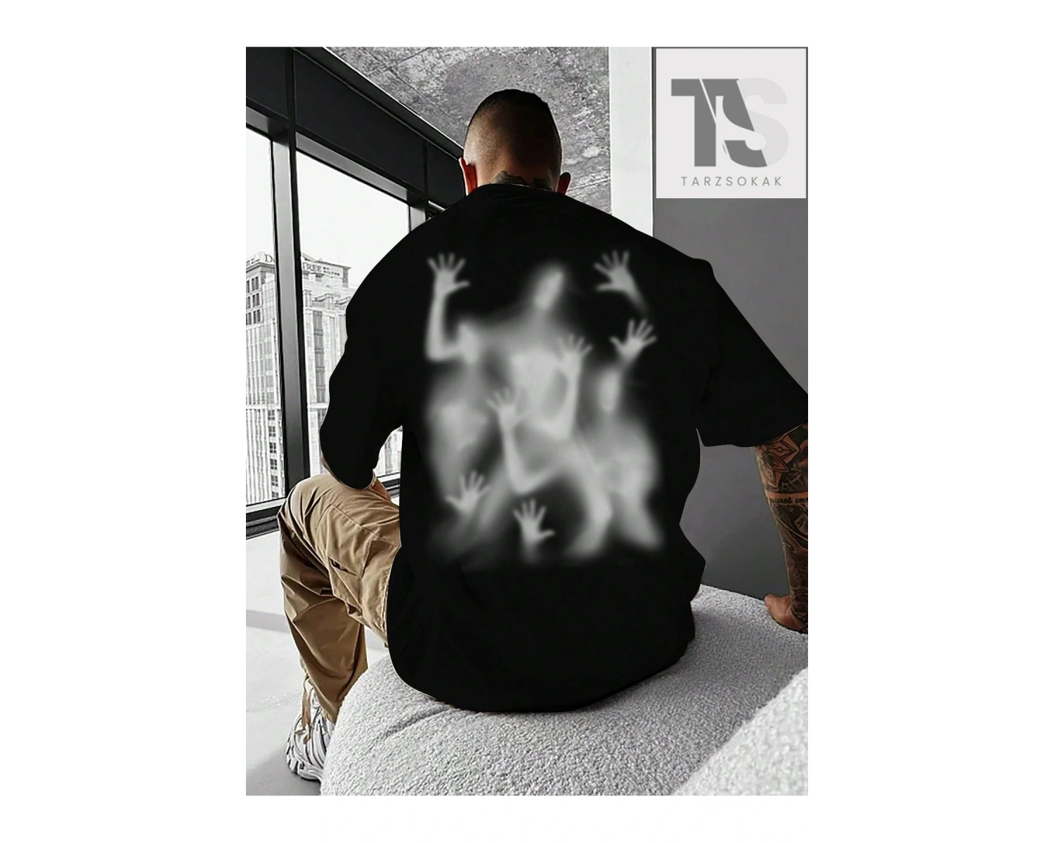 Erkek Figür Grafikli Düşük Omuz Tişörtü