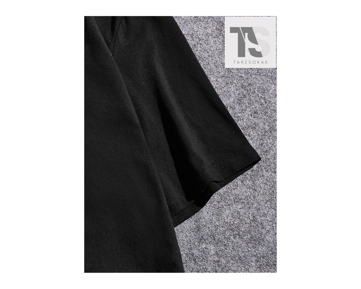 Erkek Hayvan ve Harf Grafikli Tişört