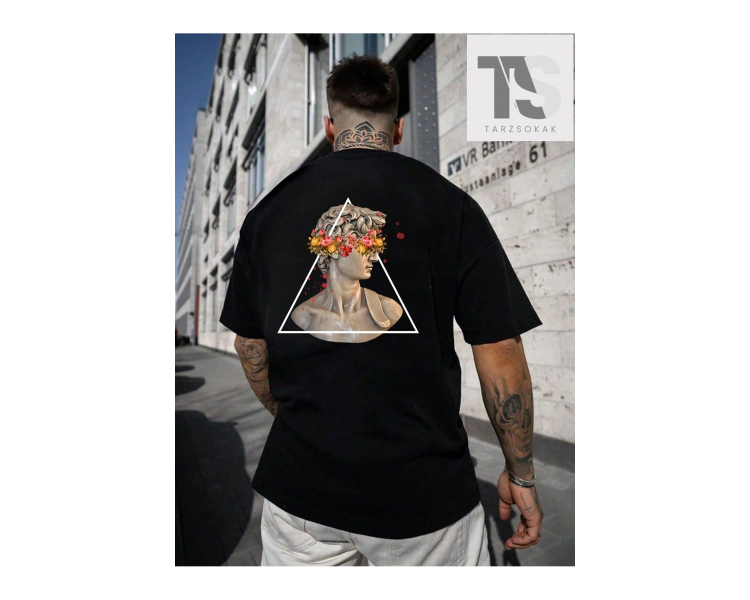 Erkek Heykel Baskılı Kısa Kollu Tişört