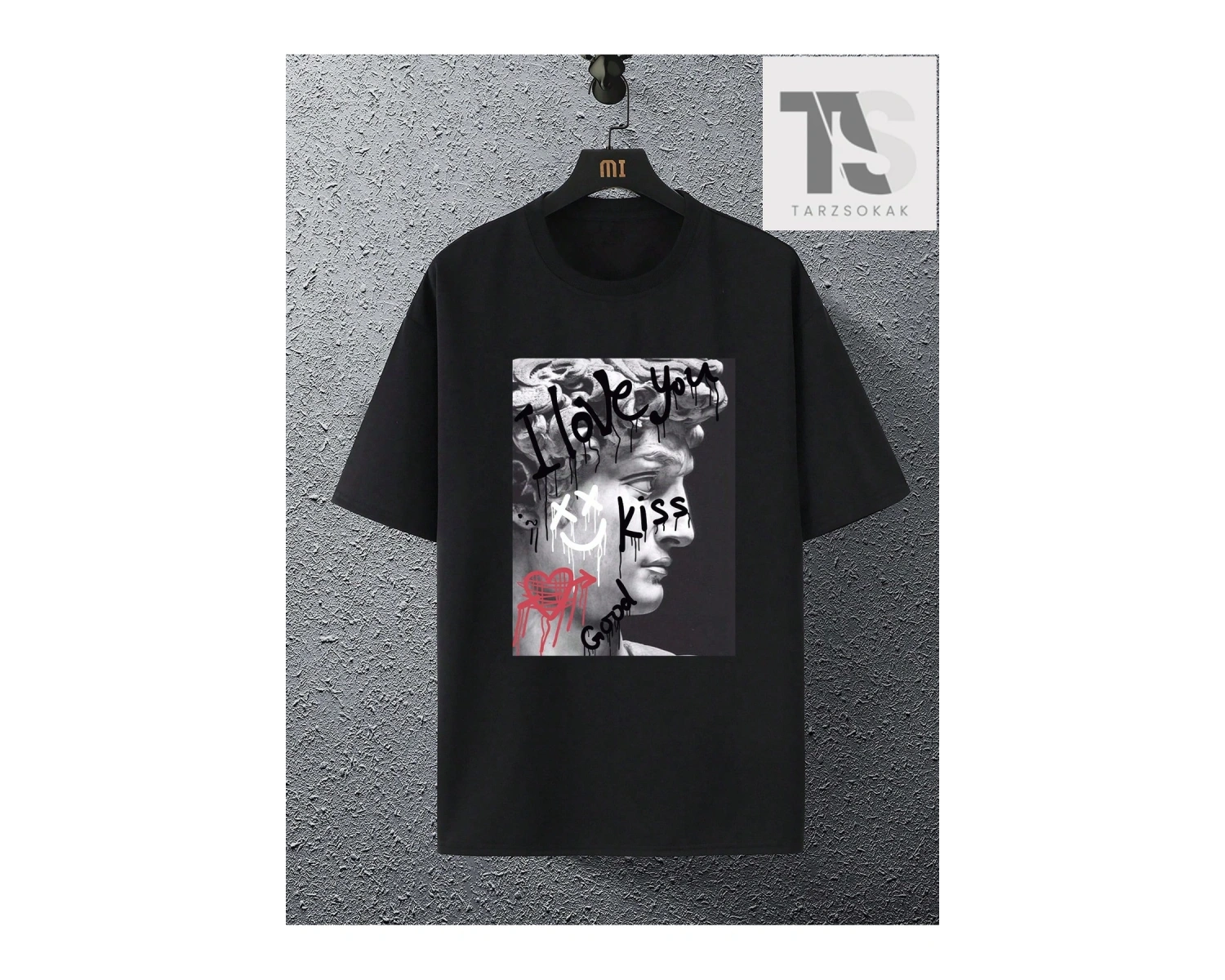 Erkek Heykel Ve Yazı Baskılı T-Shirt