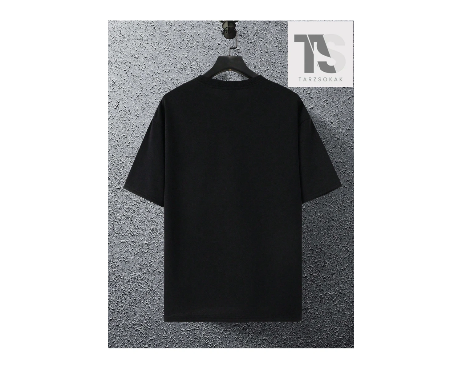 Erkek Heykel Ve Yazı Baskılı T-Shirt