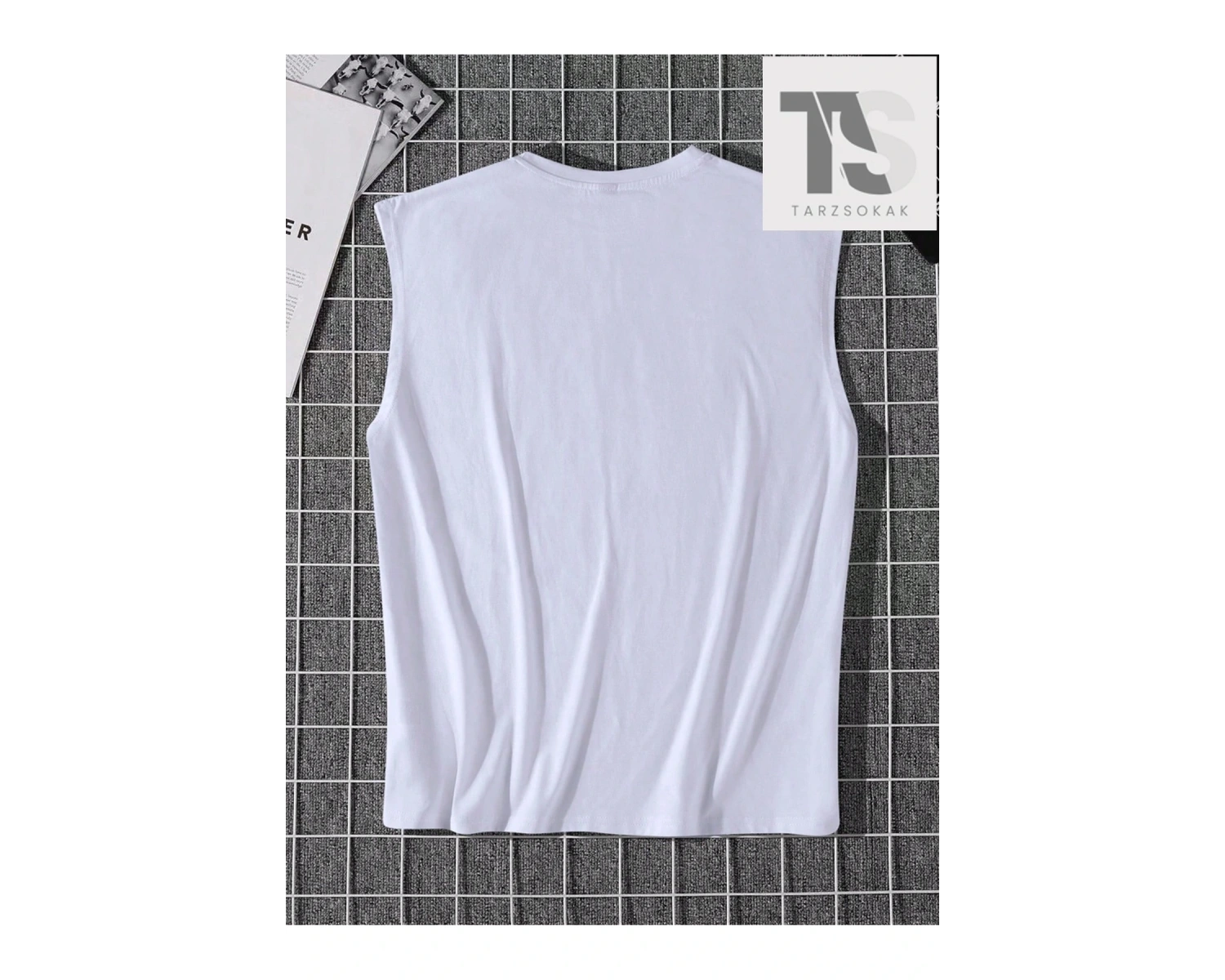 Erkek Kafatası ve Çiçek Desenli Kısa Kollu Tişört