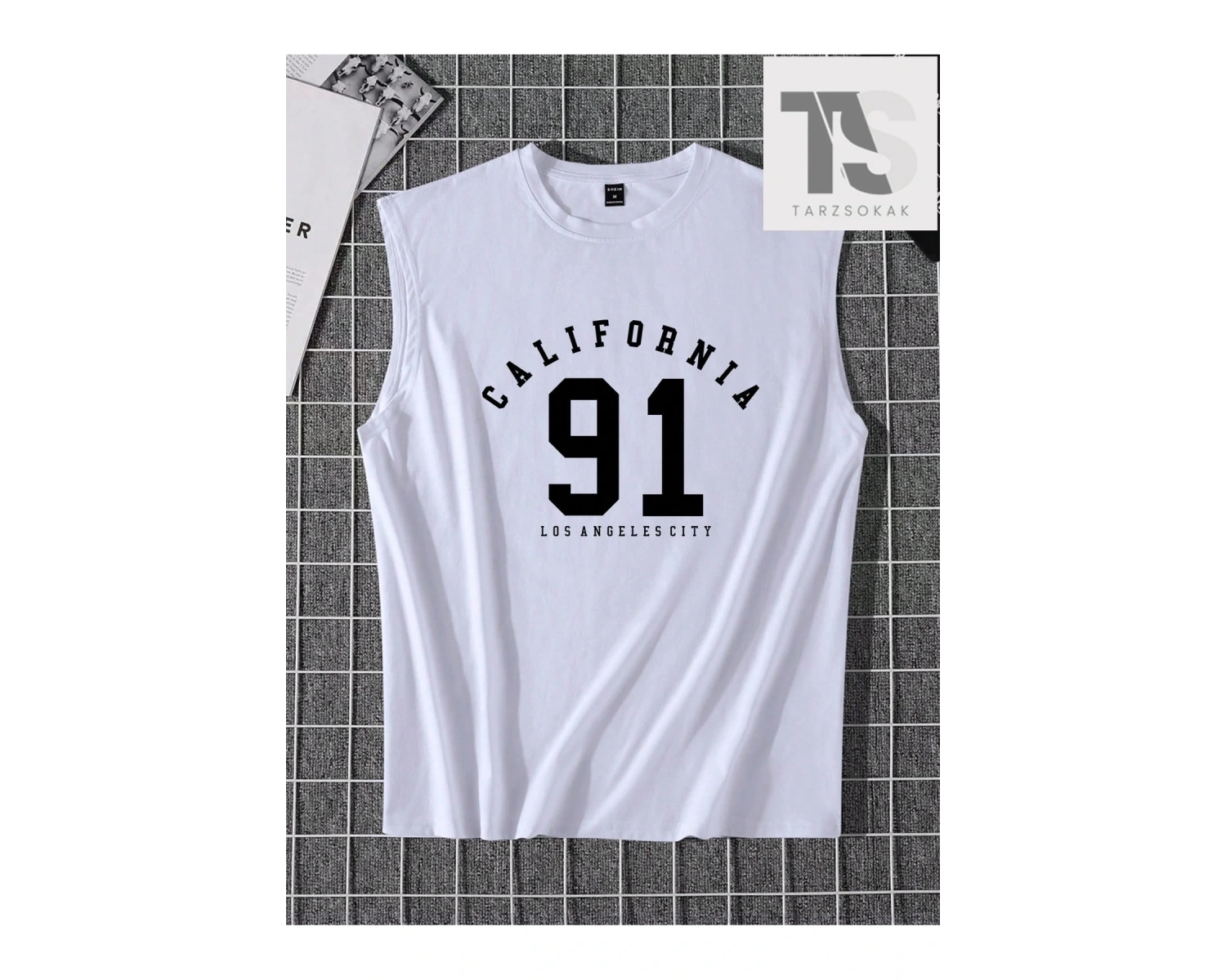 Erkek Kafatası ve Çiçek Desenli Kısa Kollu Tişört