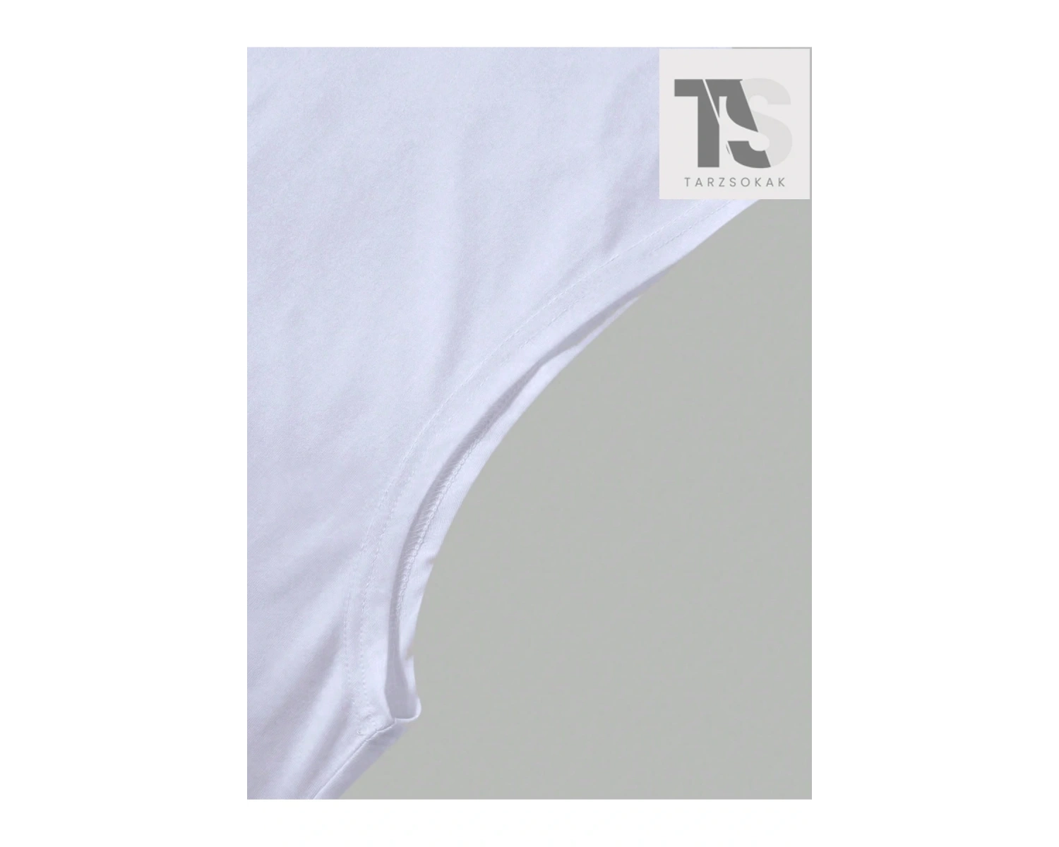 Erkek Kafatası ve Çiçek Desenli Kısa Kollu Tişört