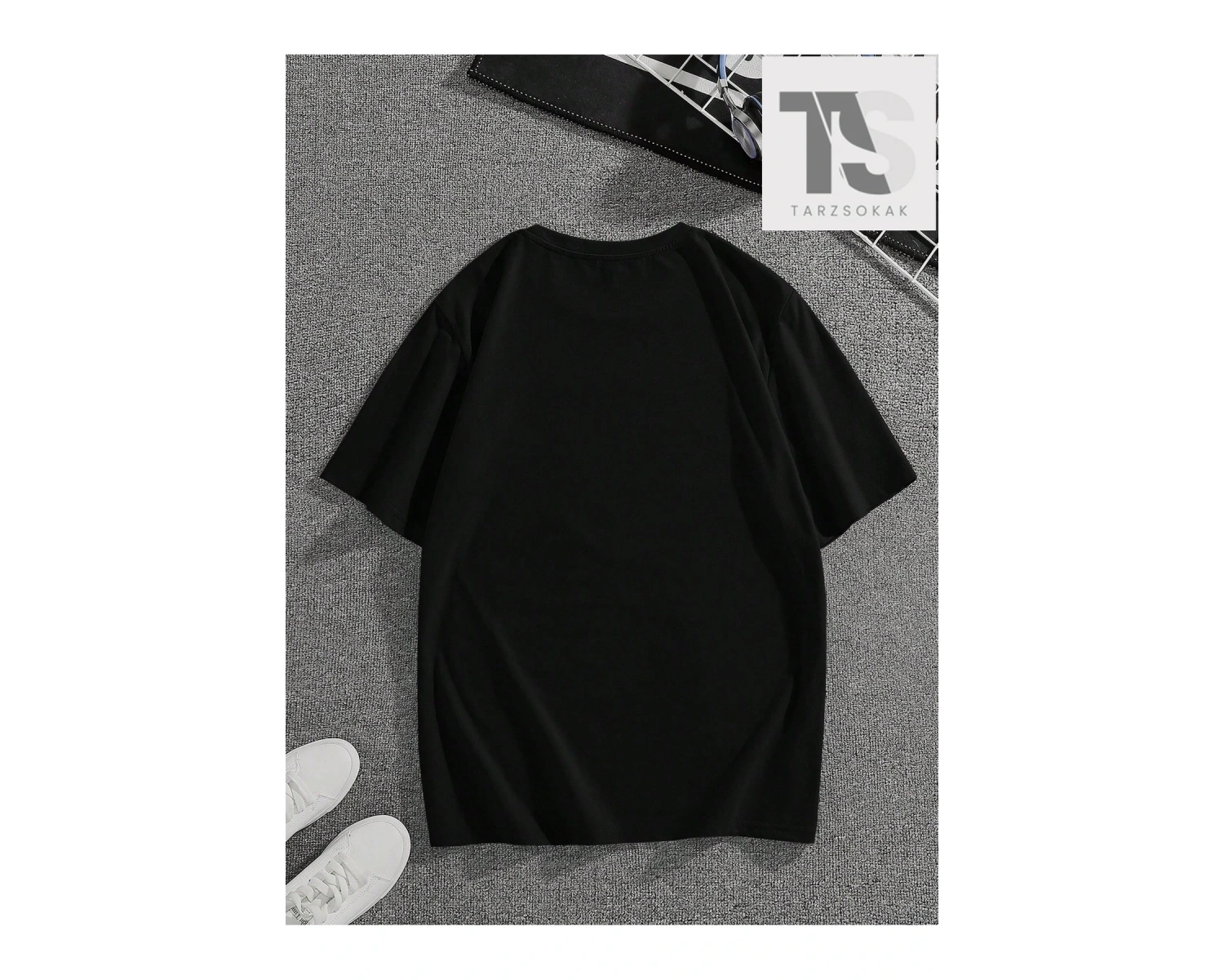 Erkek Karakter ve Harf Baskılı Tişört