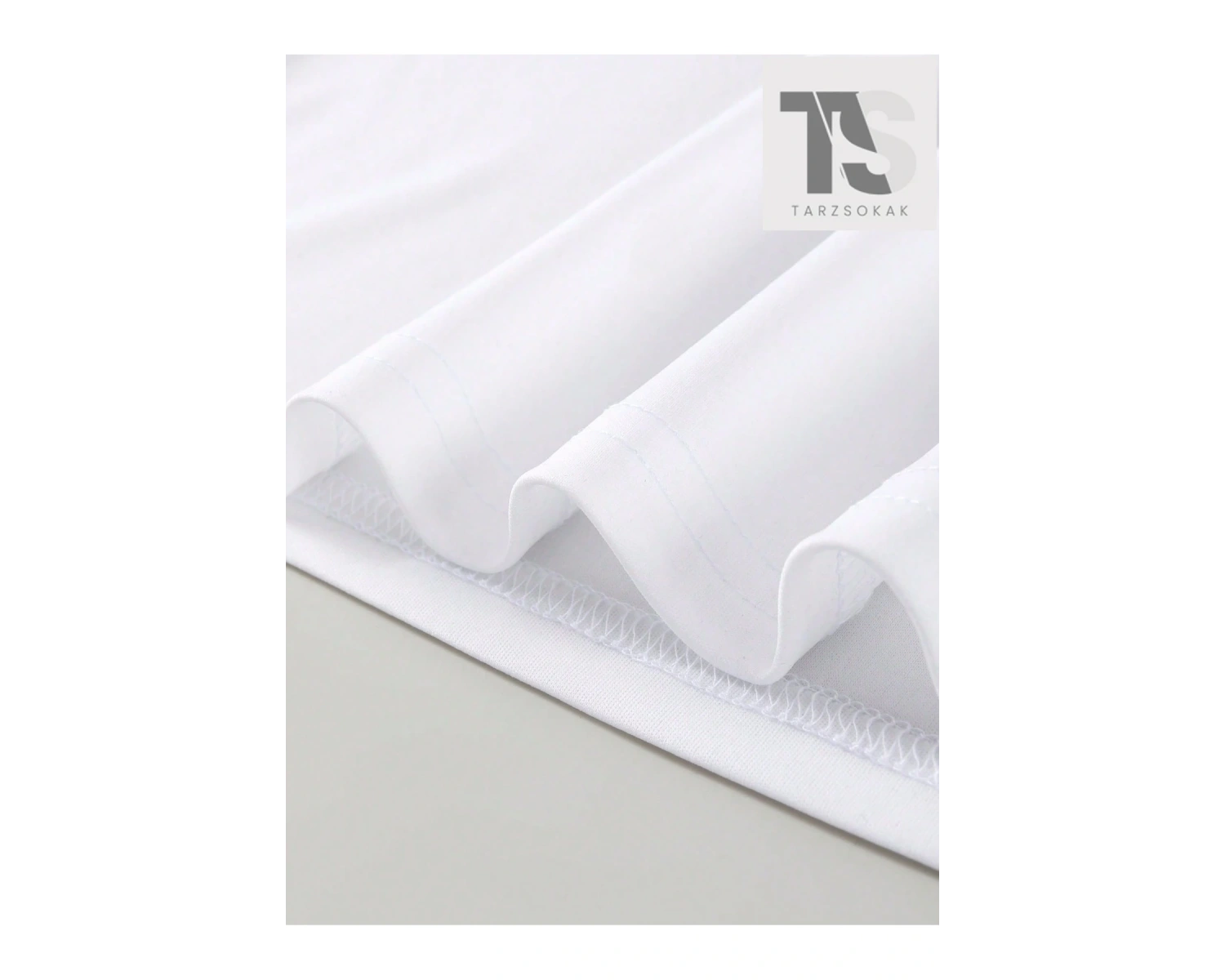 Erkek Mektup Grafikli Tişört