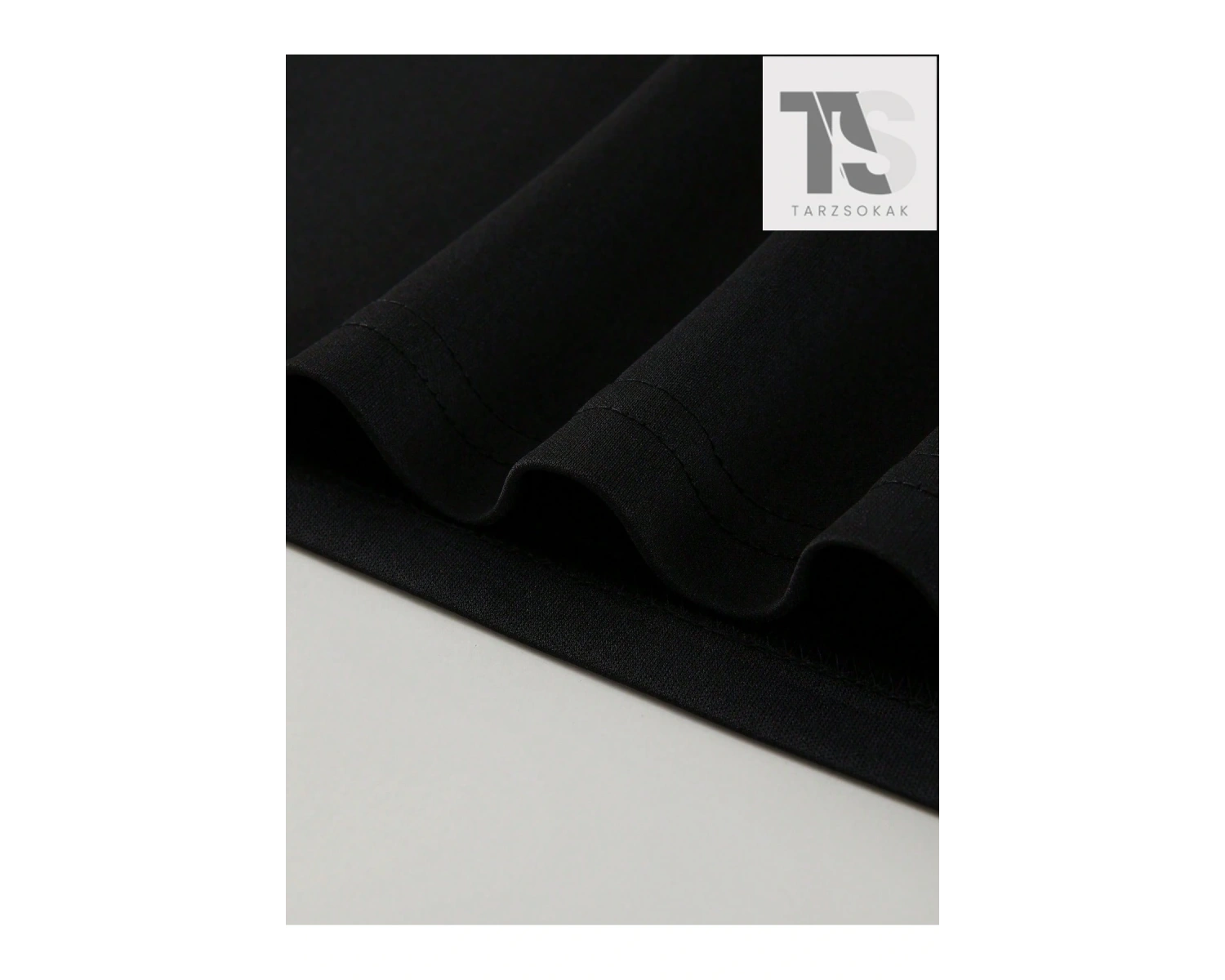 Erkek Mektup Grafikli Tişört