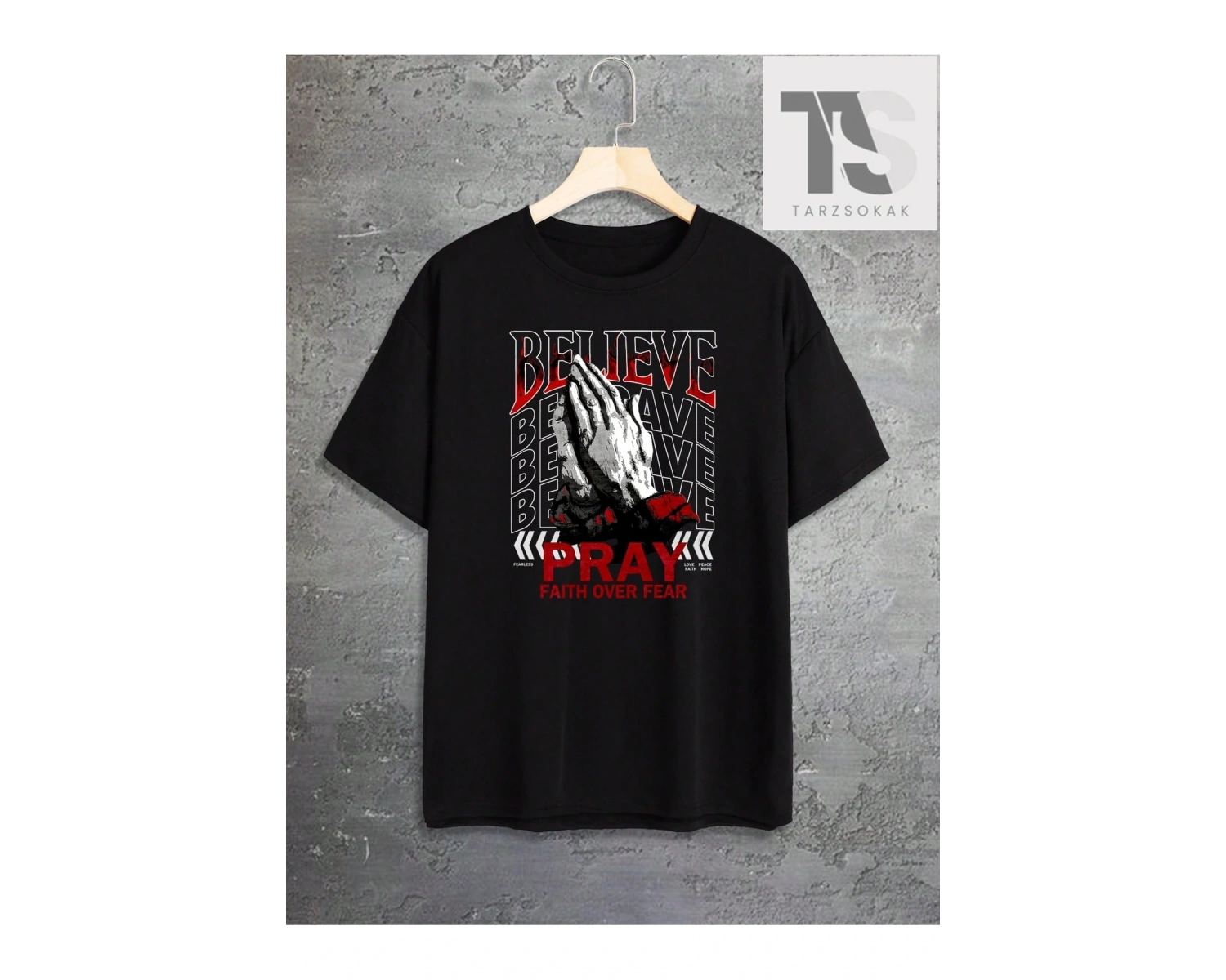 Erkek Melek ve Harf Baskılı Kısa Kollu Tişört