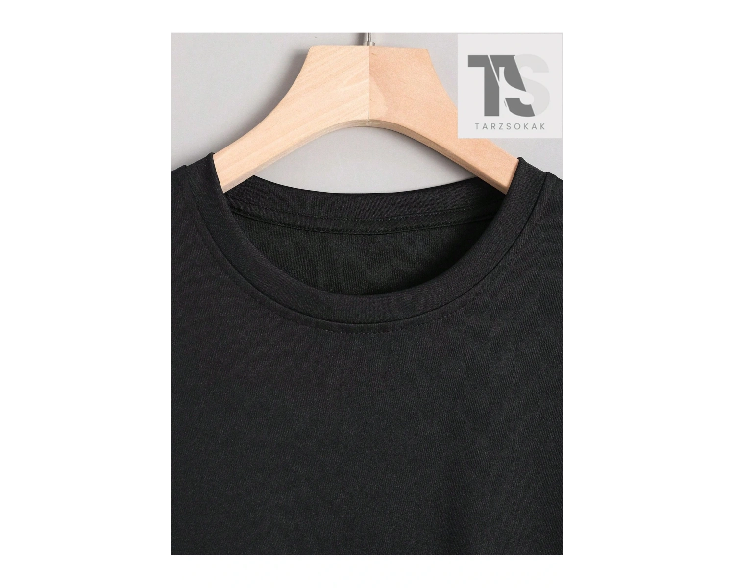 Erkek Örümcek ve Harf Baskılı Düşük Omuz Kollu Tişört