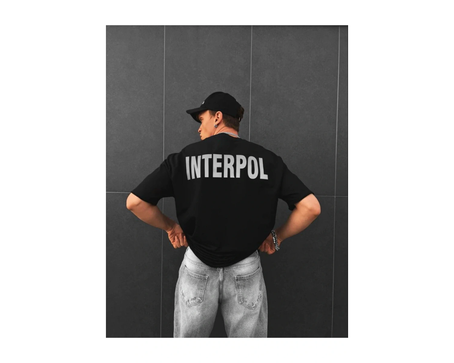 Erkek Siyah Interpol Baskılı Oversize Pamuklu Bisiklet Yaka T-shirt