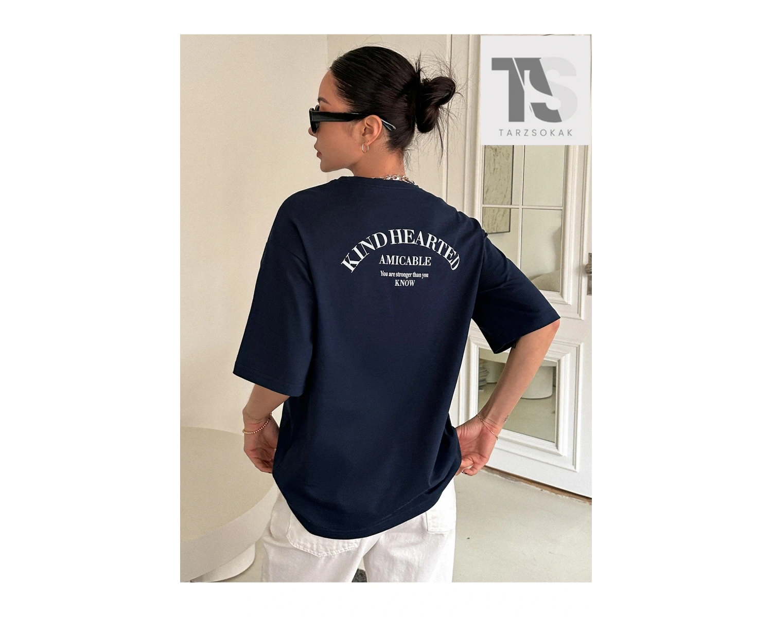 Essnce Çiçek Desenli Damla Omuz Tişört