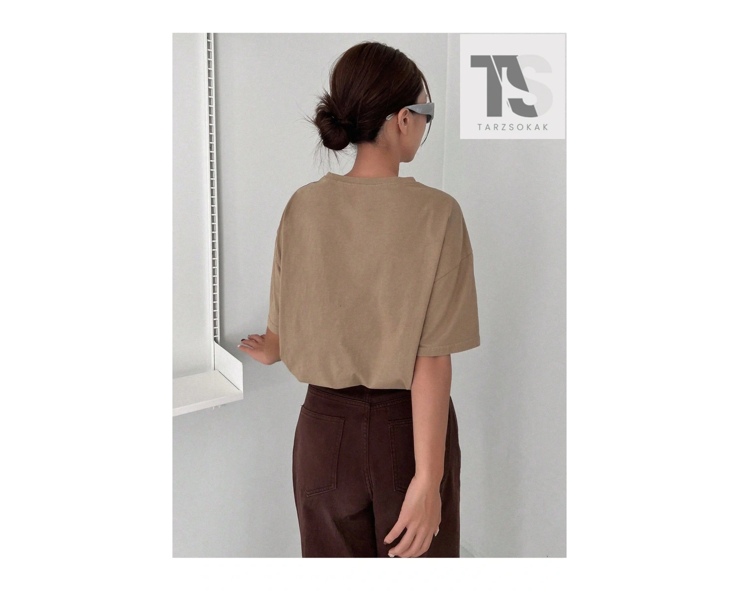 Essnce Kedi Desenli Damla Omuz Tişört