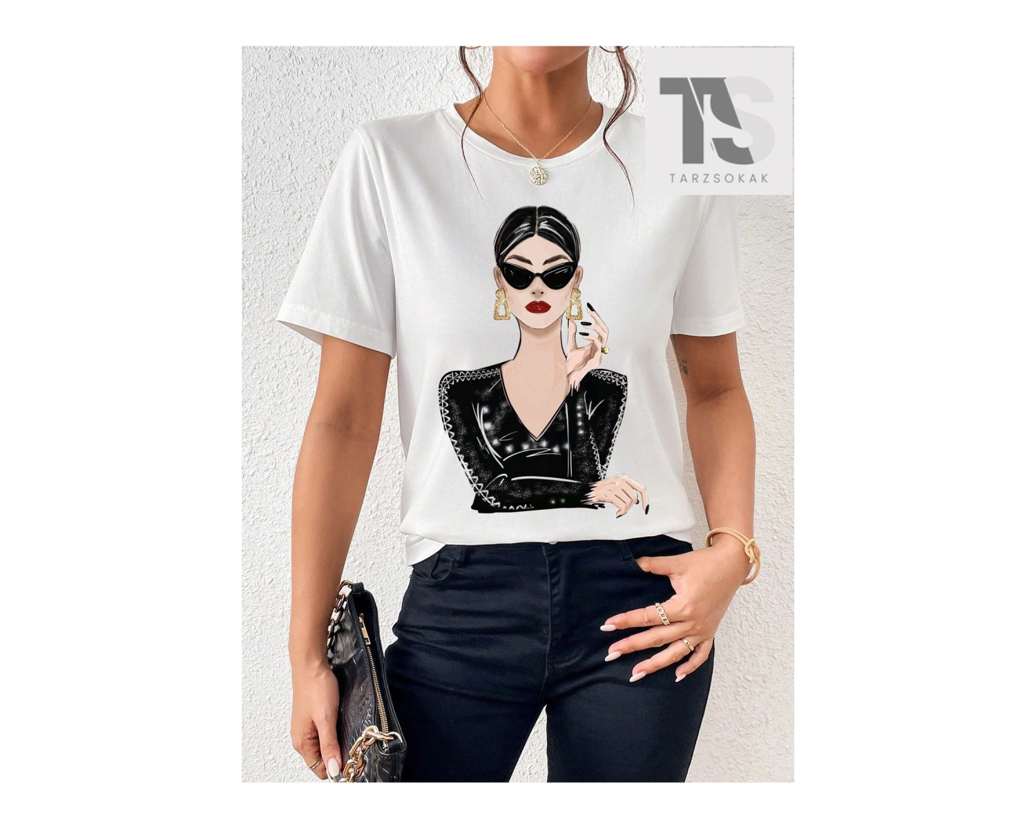 Essnce Sloganlı Grafikli Düşük Omuzlu Tişört