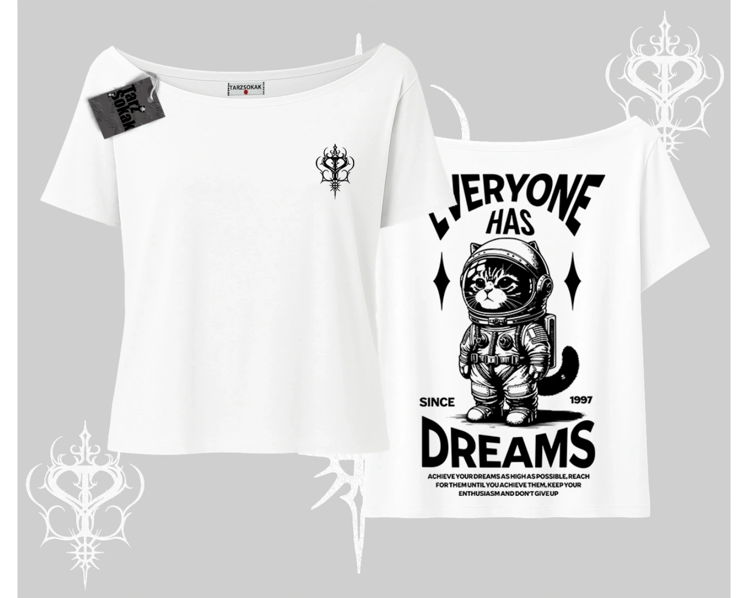 Everyone Has Dreams Yazılı Astronot Kedi Arka Baskılı Kayık Yaka Tshirt