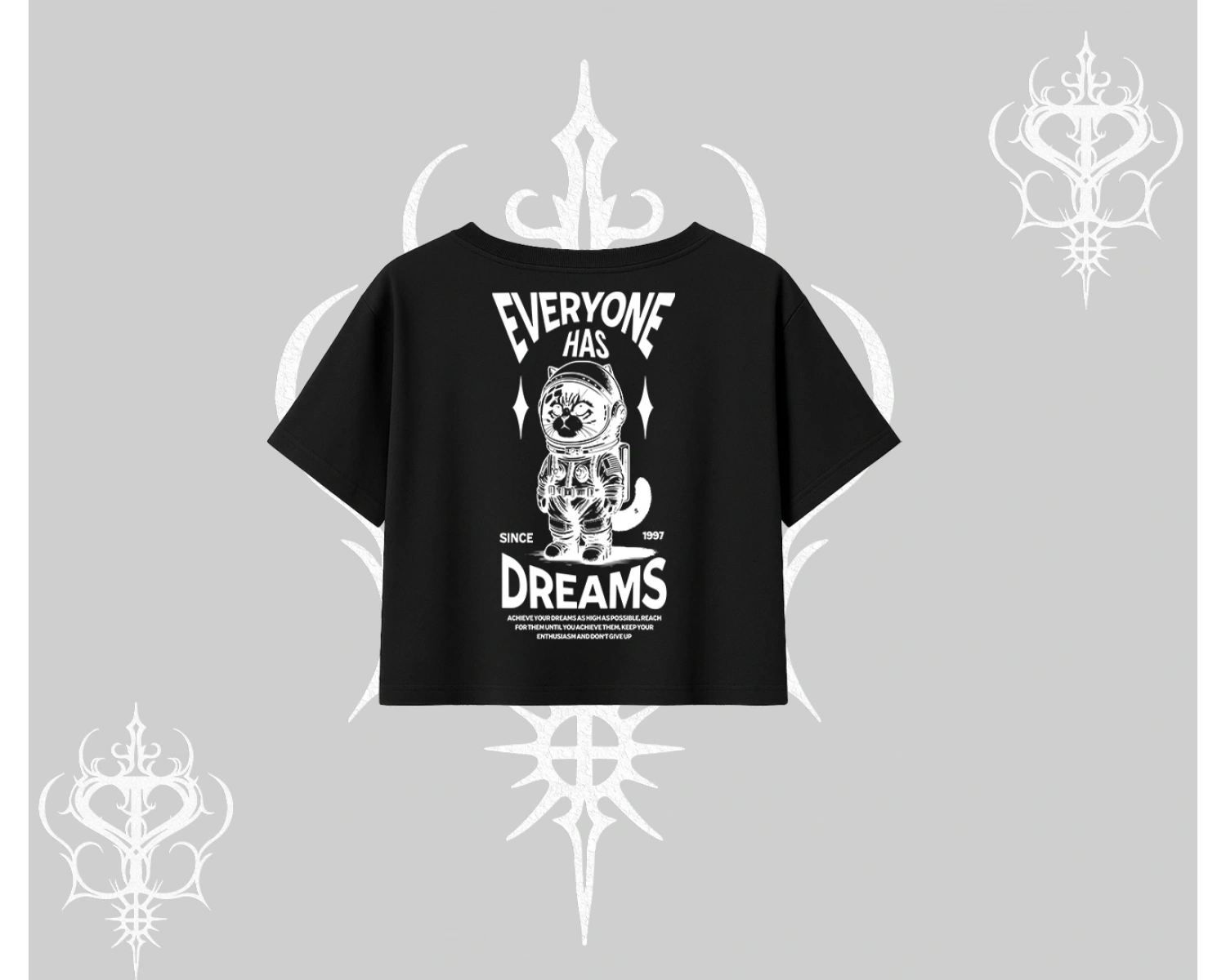 Everyone Has Dreams Yazılı Astronot Kedi Arka Baskılı Oversize Crop Tshirt