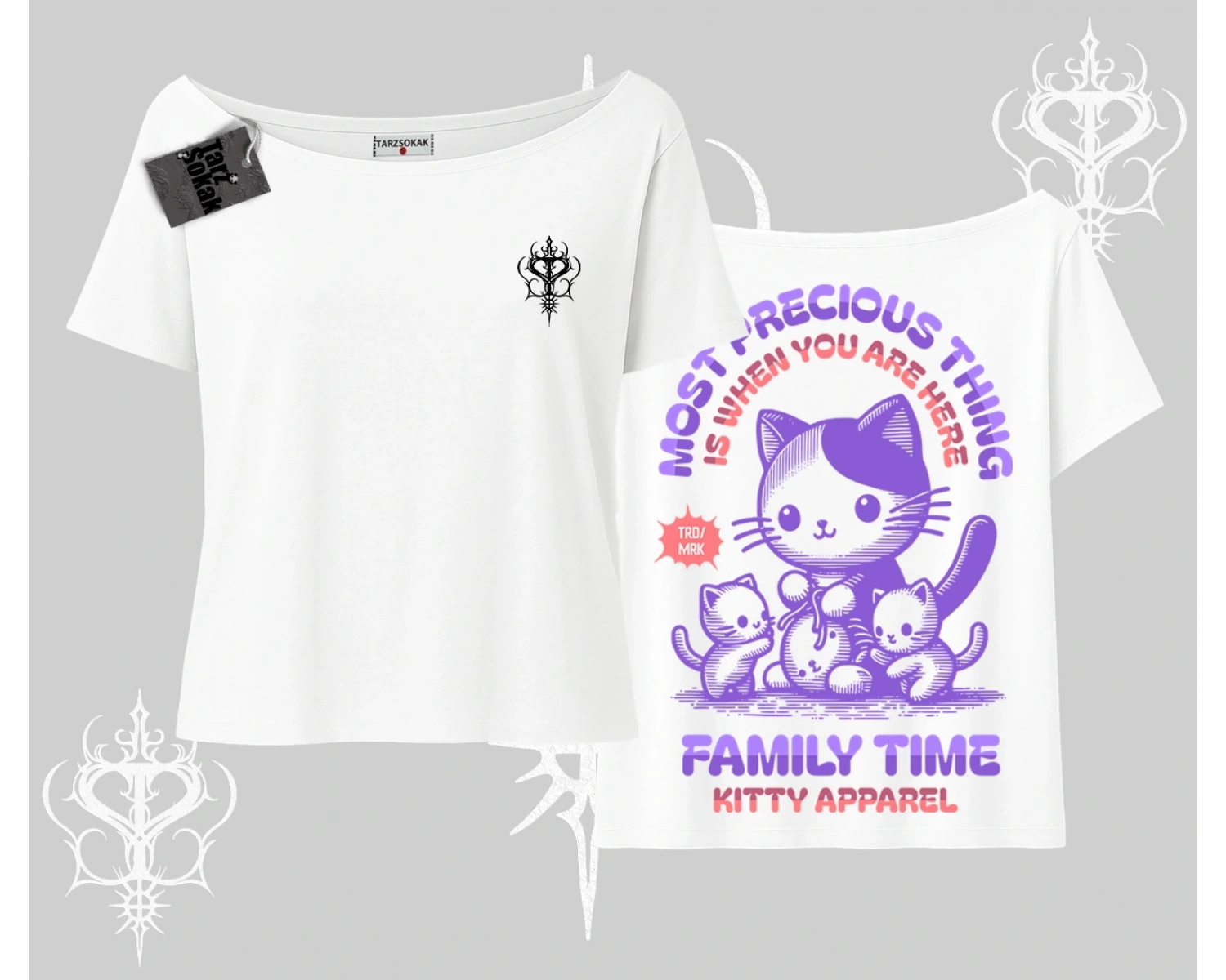 Family Time Yazılı Sevimli Anne Kedi Arka Baskılı Kayık Yaka Tshirt