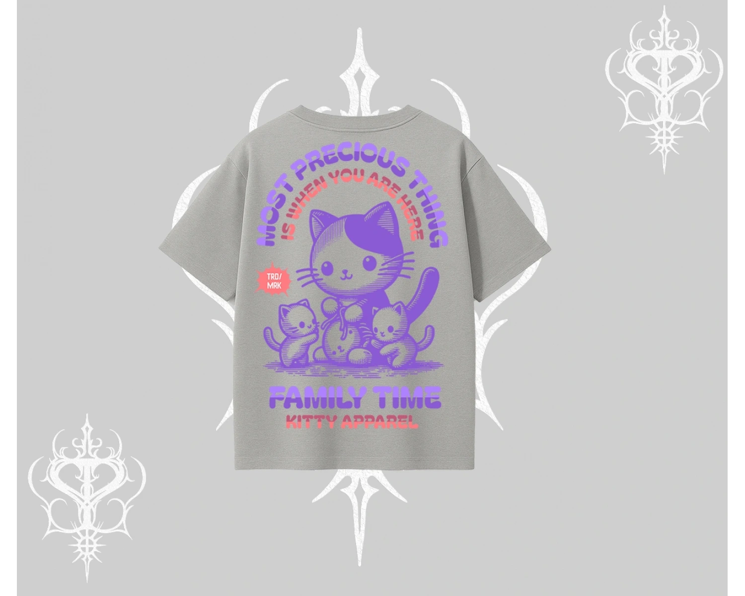 Family Time Yazılı Sevimli Anne Kedi Arka Baskılı Oversize Tshirt