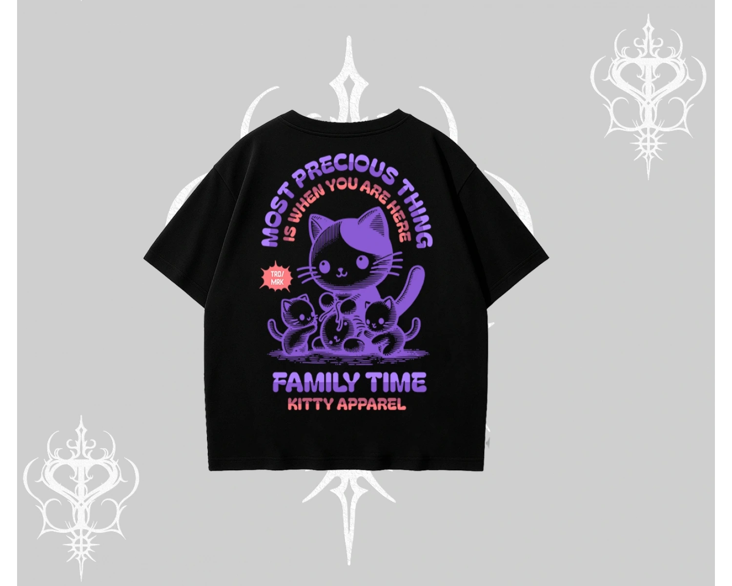 Family Time Yazılı Sevimli Anne Kedi Arka Baskılı Oversize Tshirt