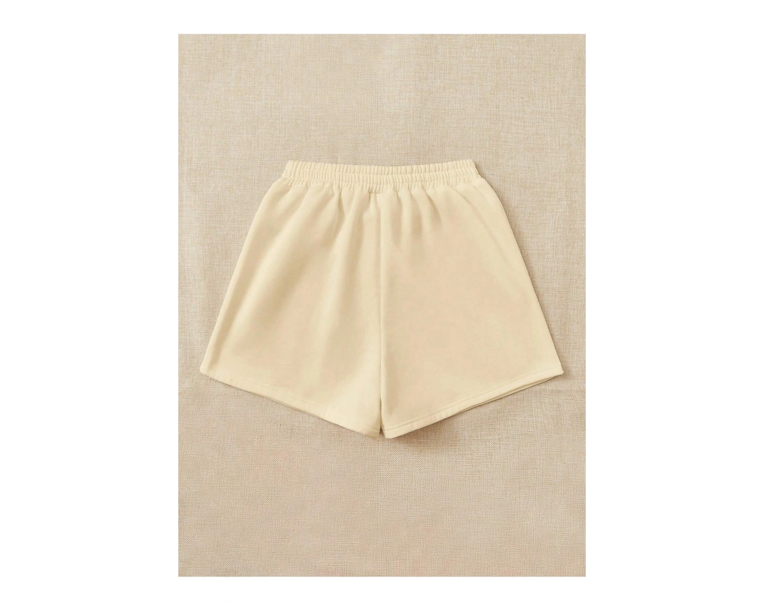 Figure & Slogan Graphic Şort