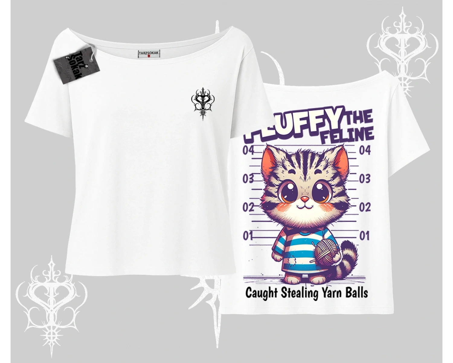 Fluffy The Feline Yazılı Sevimli Kedi Arka Baskılı Kayık Yaka Tshirt