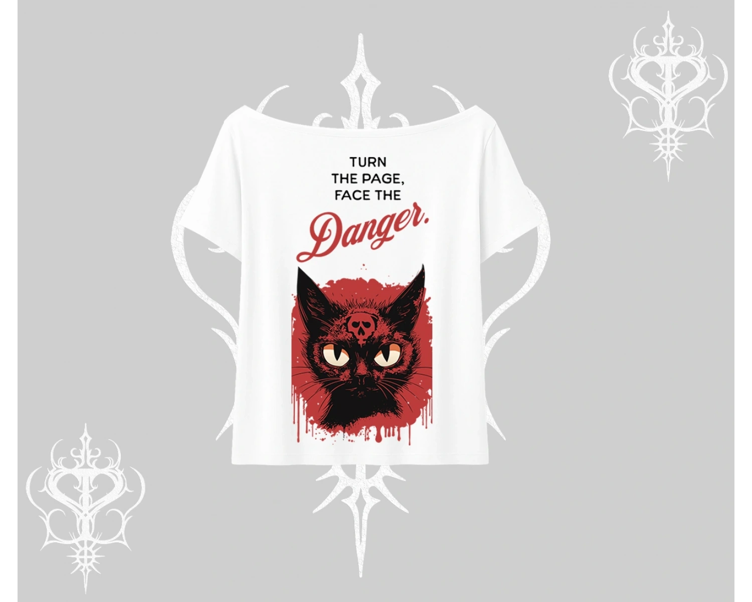 Gotik Kedi Arka Baskılı Kayık Yaka Tshirt