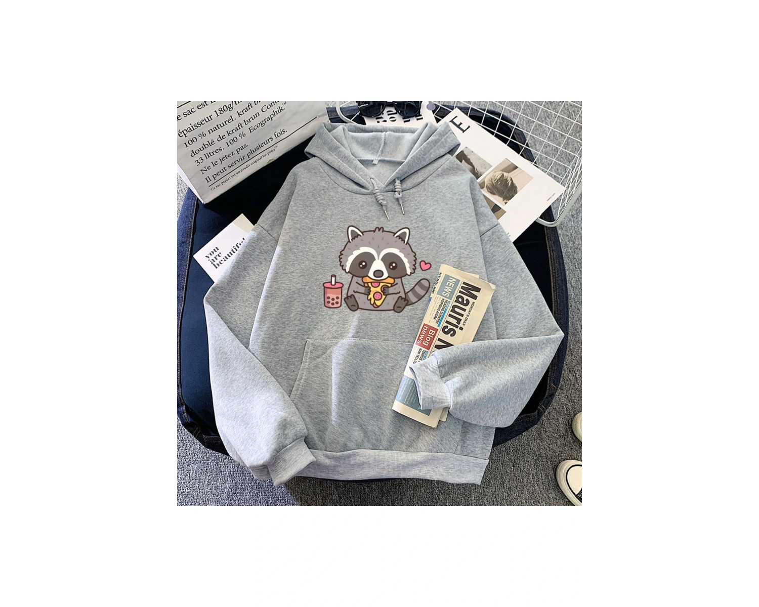 Gri Sevimli Rakun Yeme Kabarcık Süt Çay ve Pizza Hoodies Kawaii Karikatür