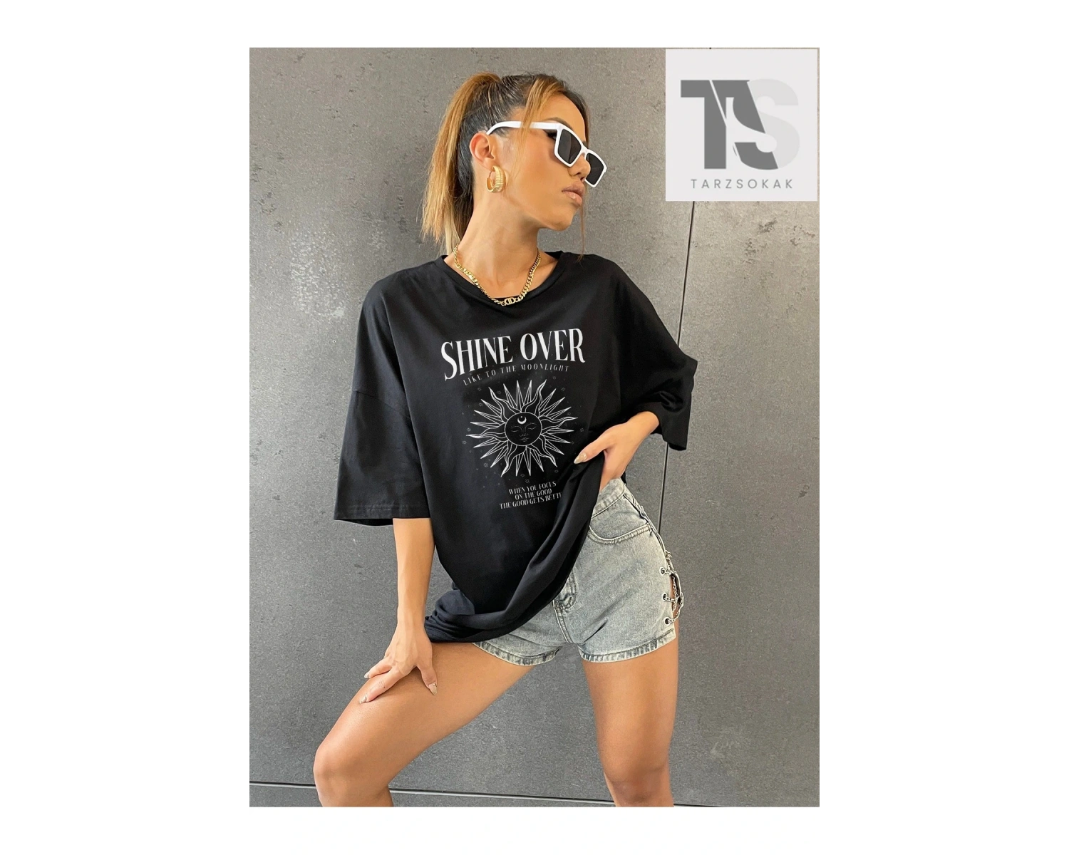 Güneş ve Slogan Grafikli Düşük Omuz Tişört