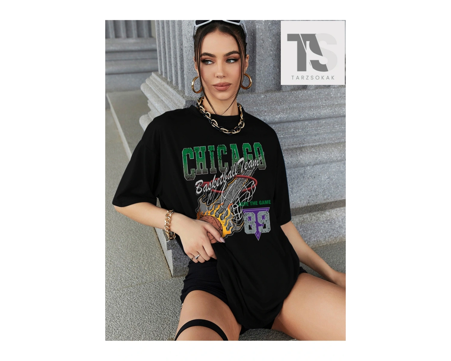 Harf Grafikli Düşük Omuzlu Tişört