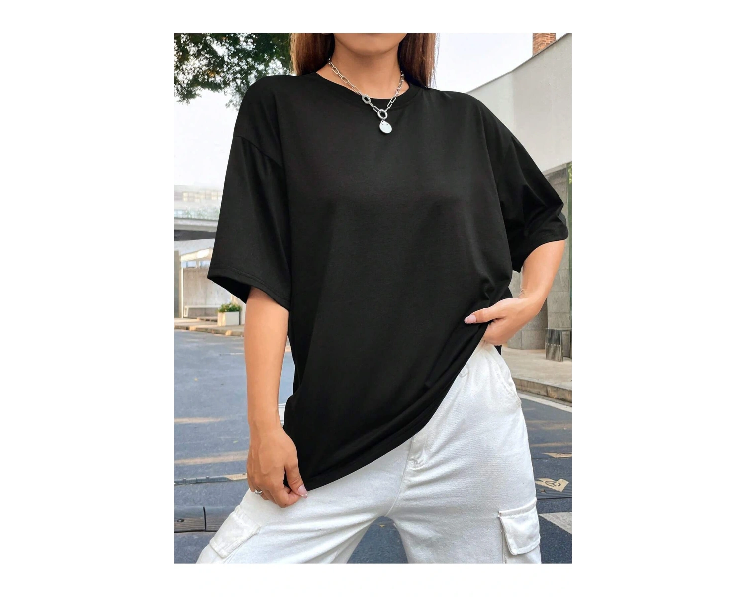 Harf ve Şekil Desenli Damla Omuzlu Tişört