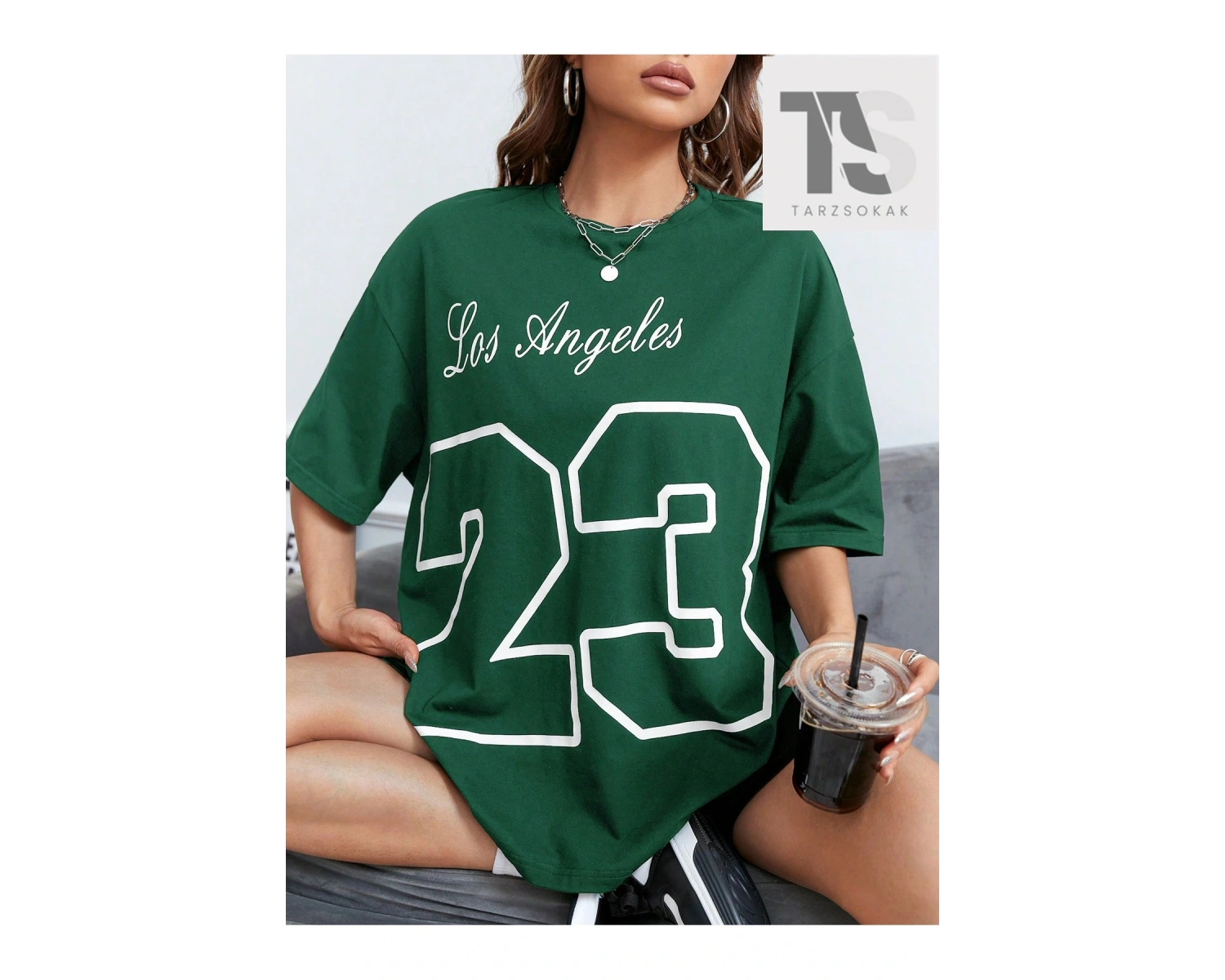 Harfli Grafik Düşük Omuz Oversize Tişört