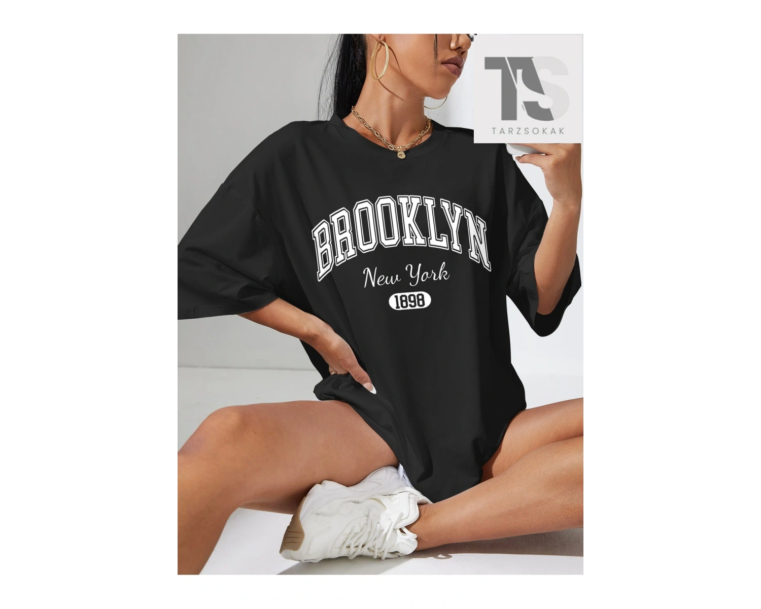 Harfli Grafik Düşük Omuz Oversize Tişört