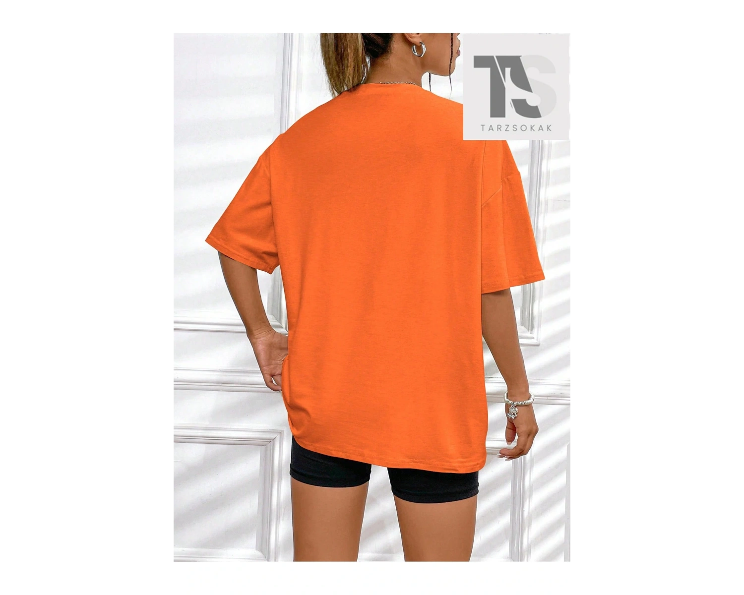 Harfli Grafik Düşük Omuz Oversize Tişört