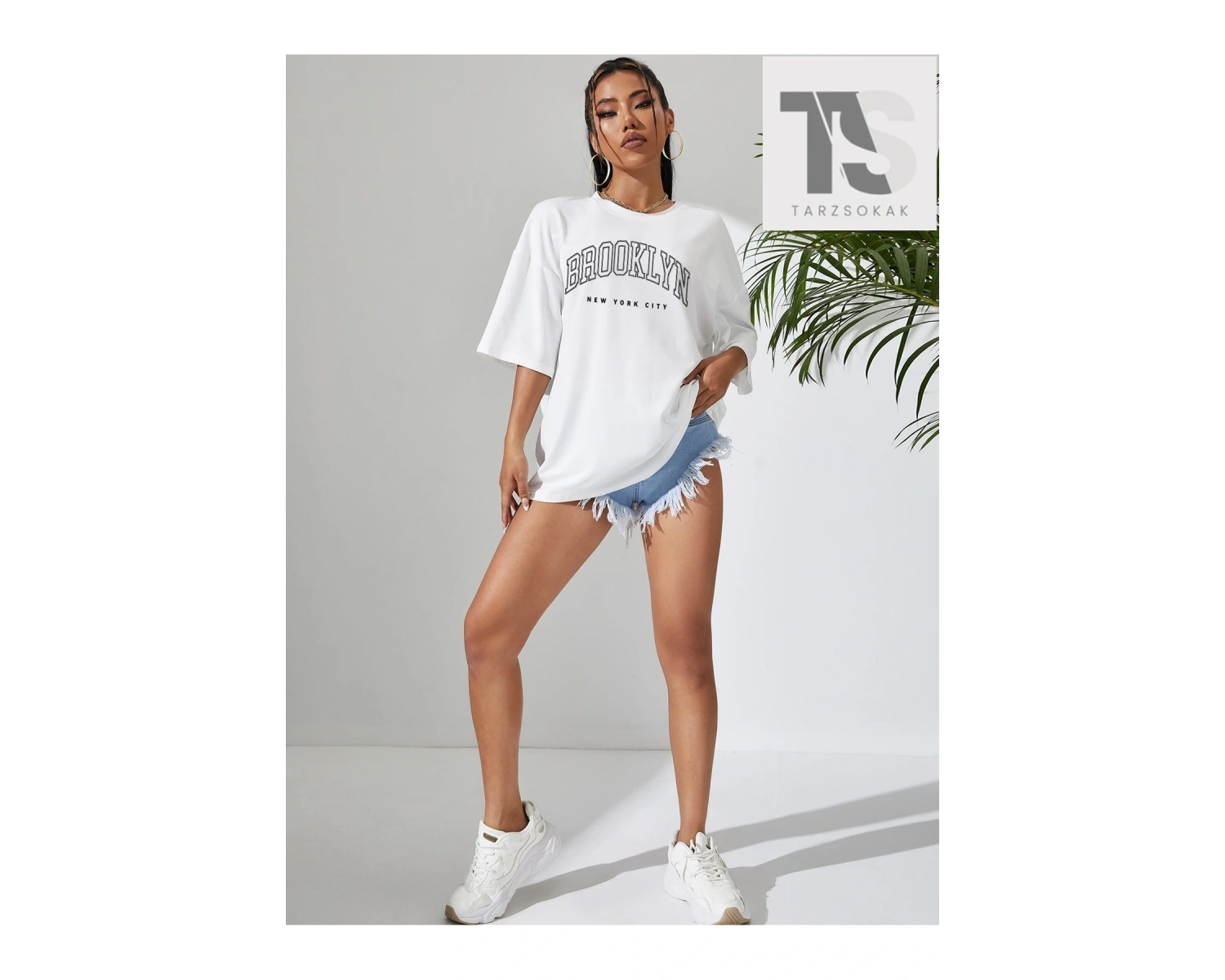 Harfli Grafik Düşük Omuz Oversize Tişört