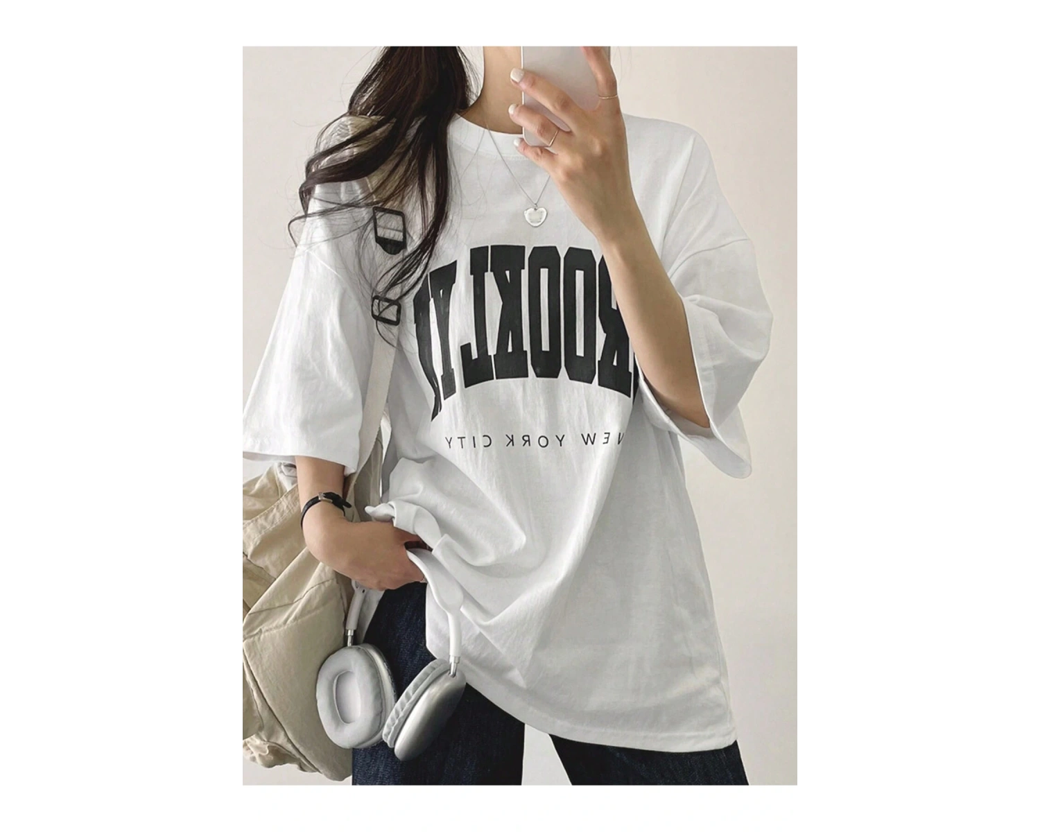 Harfli Grafik Düşük Omuzlu Tişört