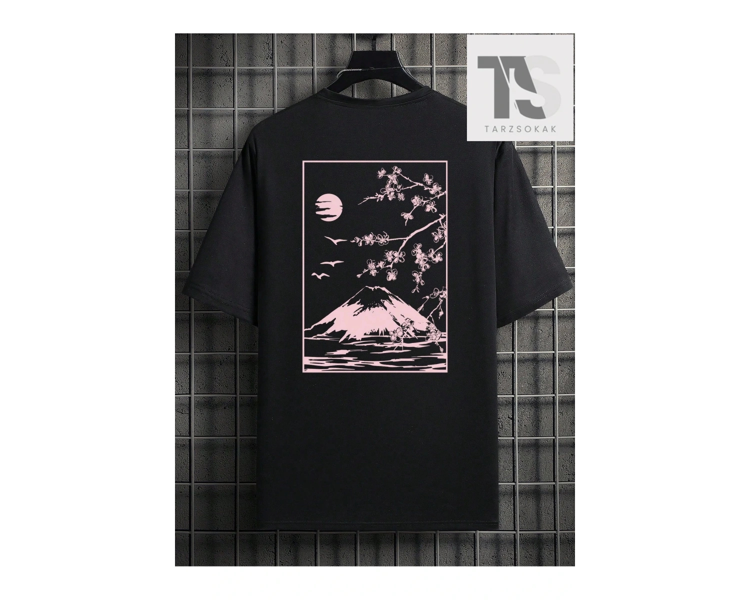 Hypemode Erkek Dağ Desenli Tişört