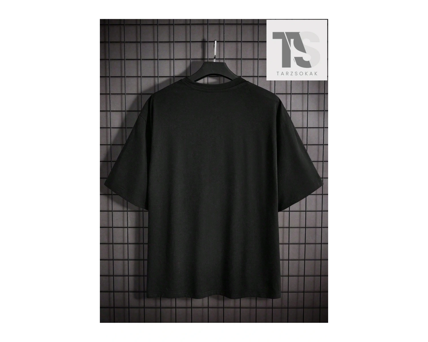 Hypemode Erkek Karikatür Yüz Yuvarlak Yaka Damla Omuz Kol Tişört