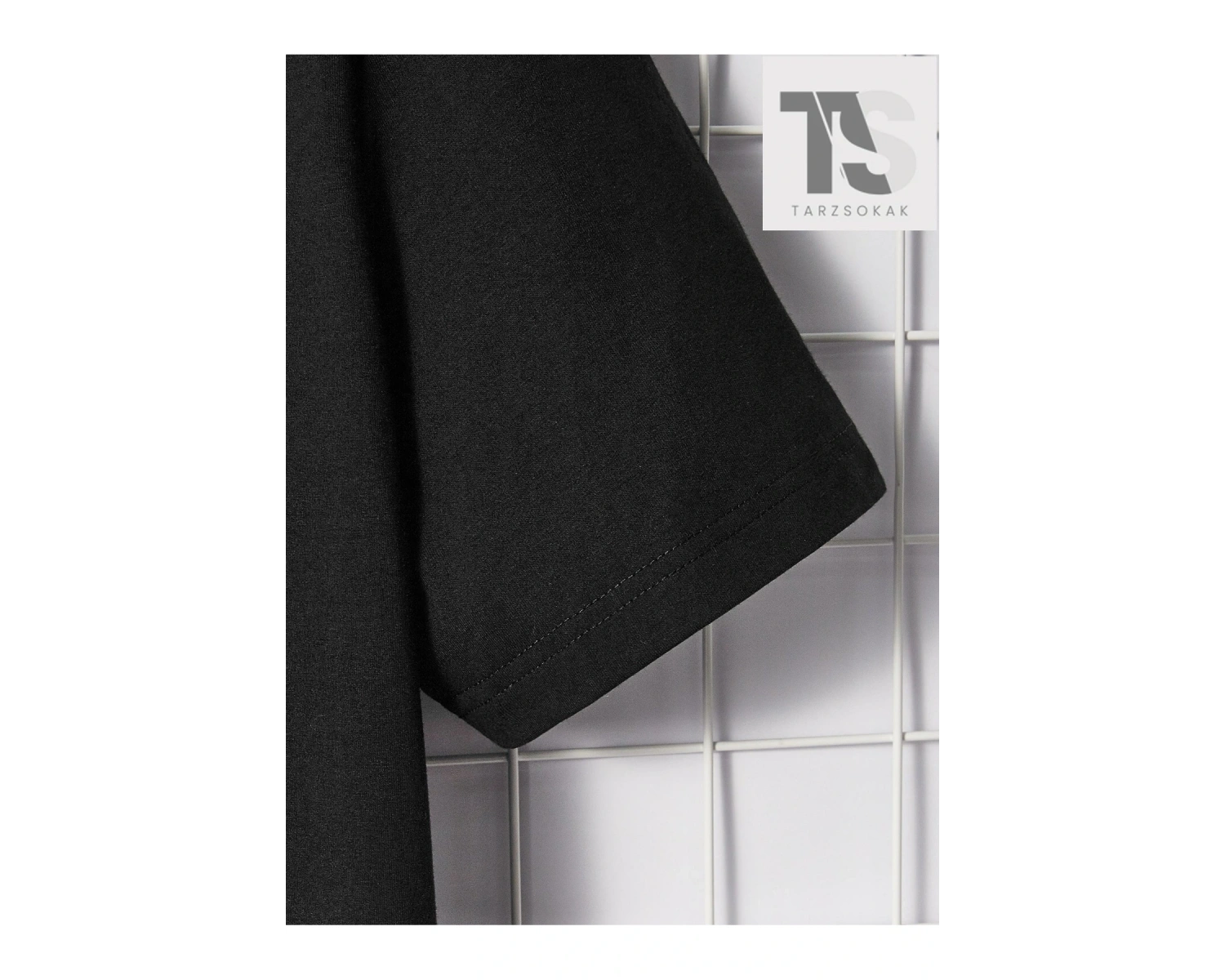 Hypemode Erkek Siyah Örme Yuvarlak Yaka Kısa Kollu Tişört