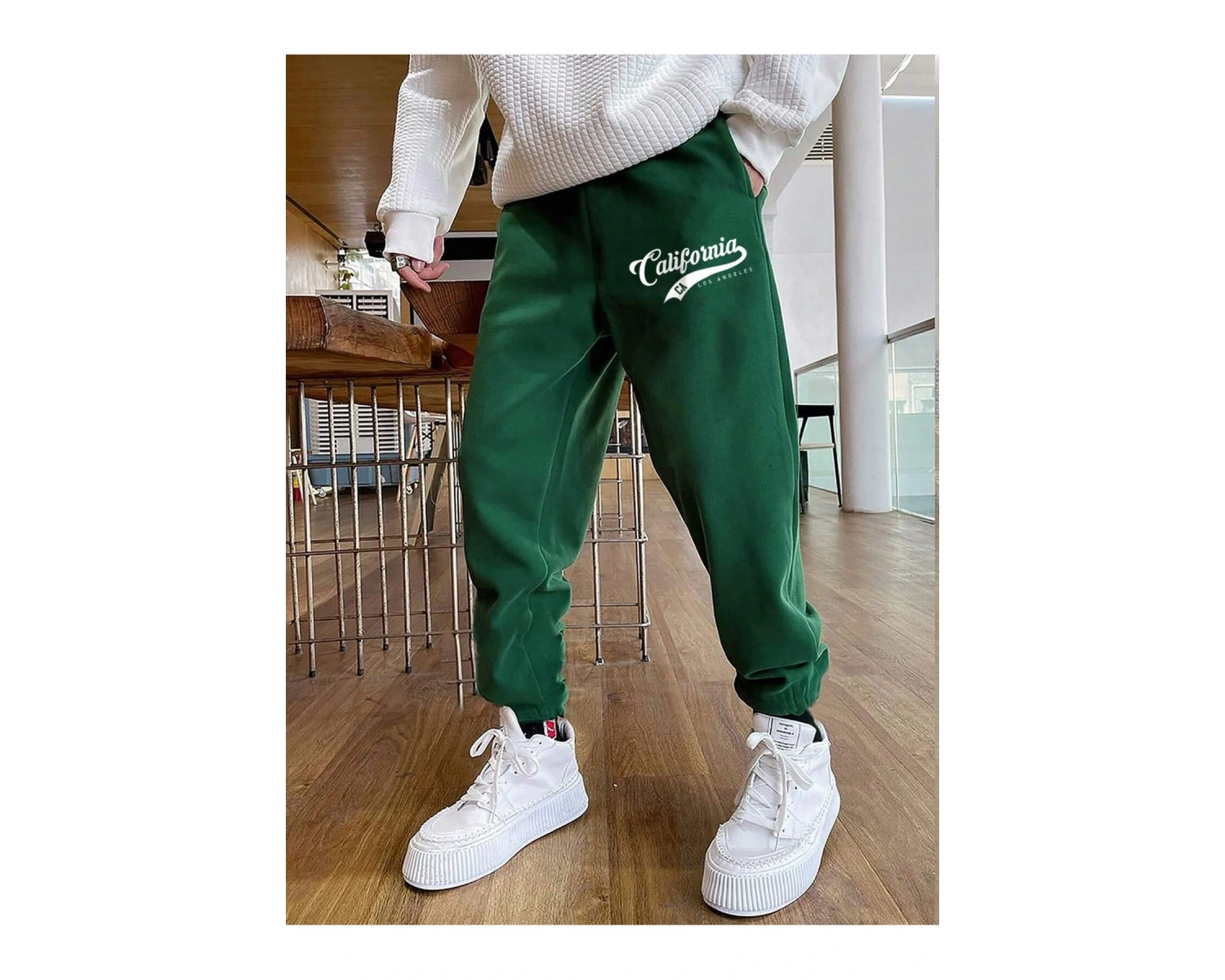 Hypemode Letter Graphic Slant Pocket Eşofman Altı