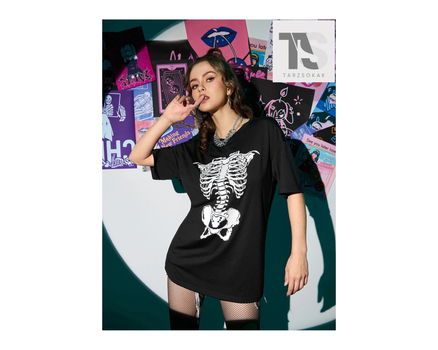 İskelet Baskılı Düşük Omuzlu Tişört