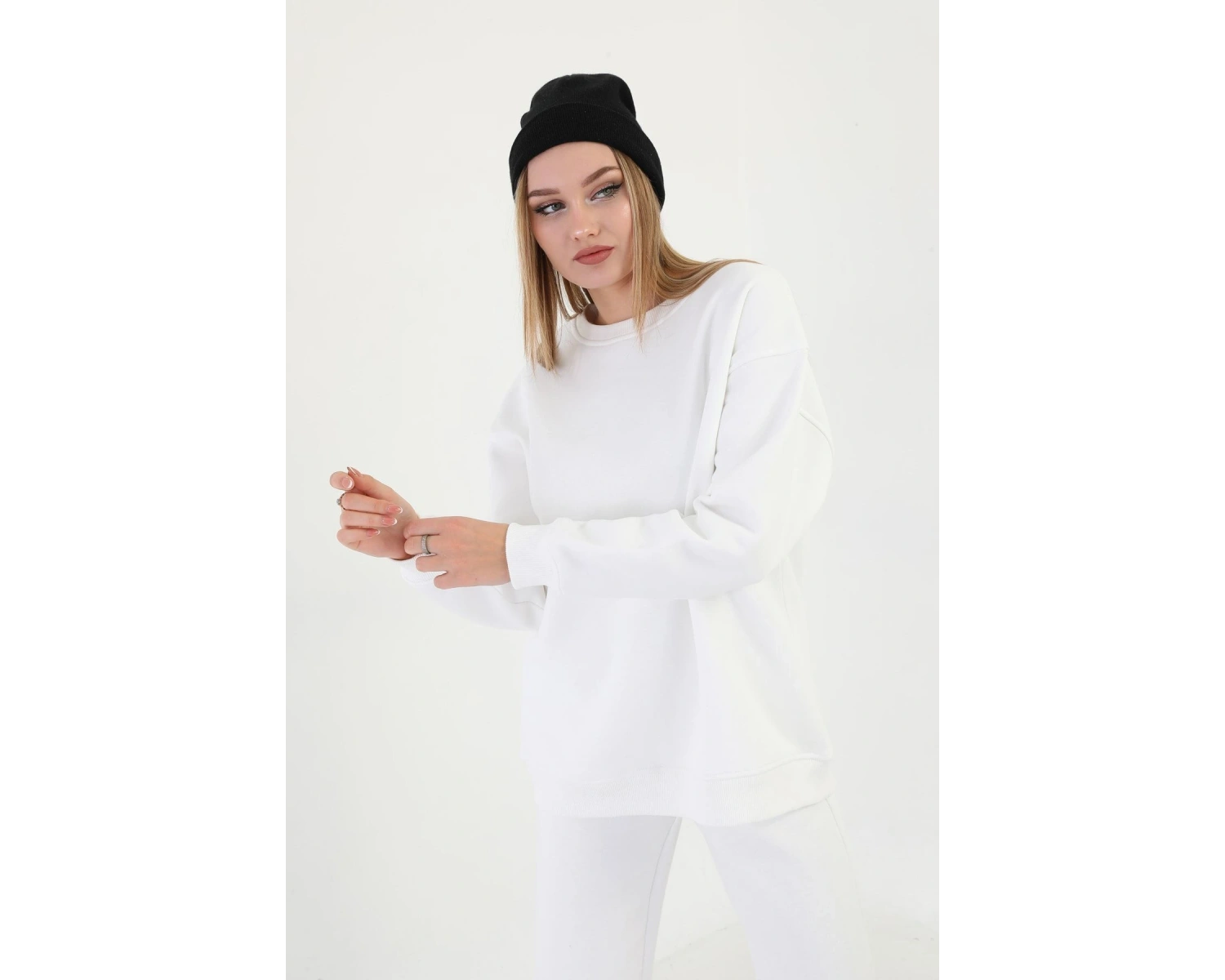 Kadın 3 İplik Bisiklet Yaka Uzun Kollu Beyaz