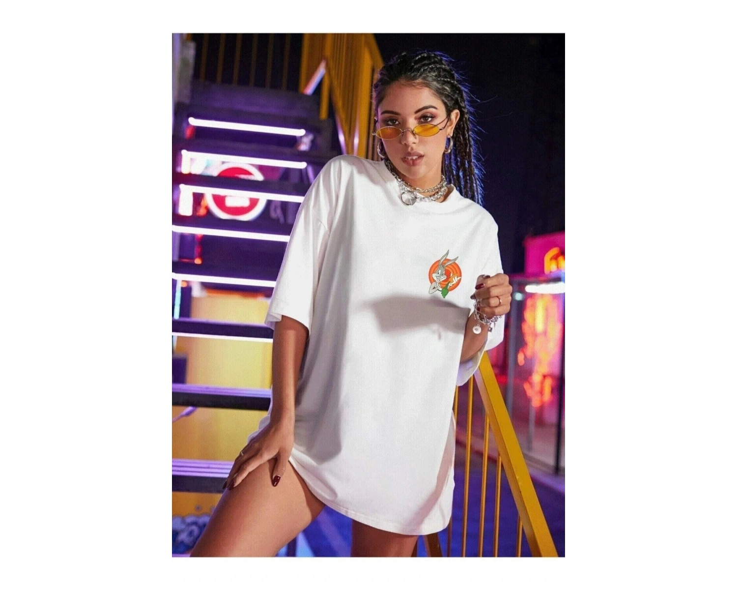 Kadın Beyaz Bugs Bunny Logo Baskılı Oversize T-shirt