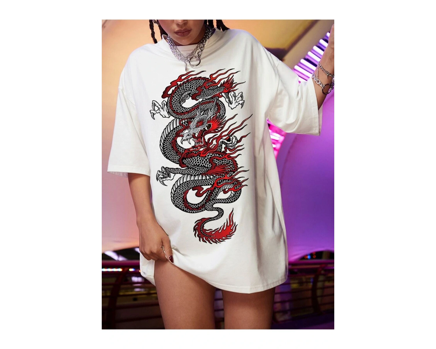 Kadın Beyaz Dragon Baskılı Oversize Bisiklet Yaka T-shirt