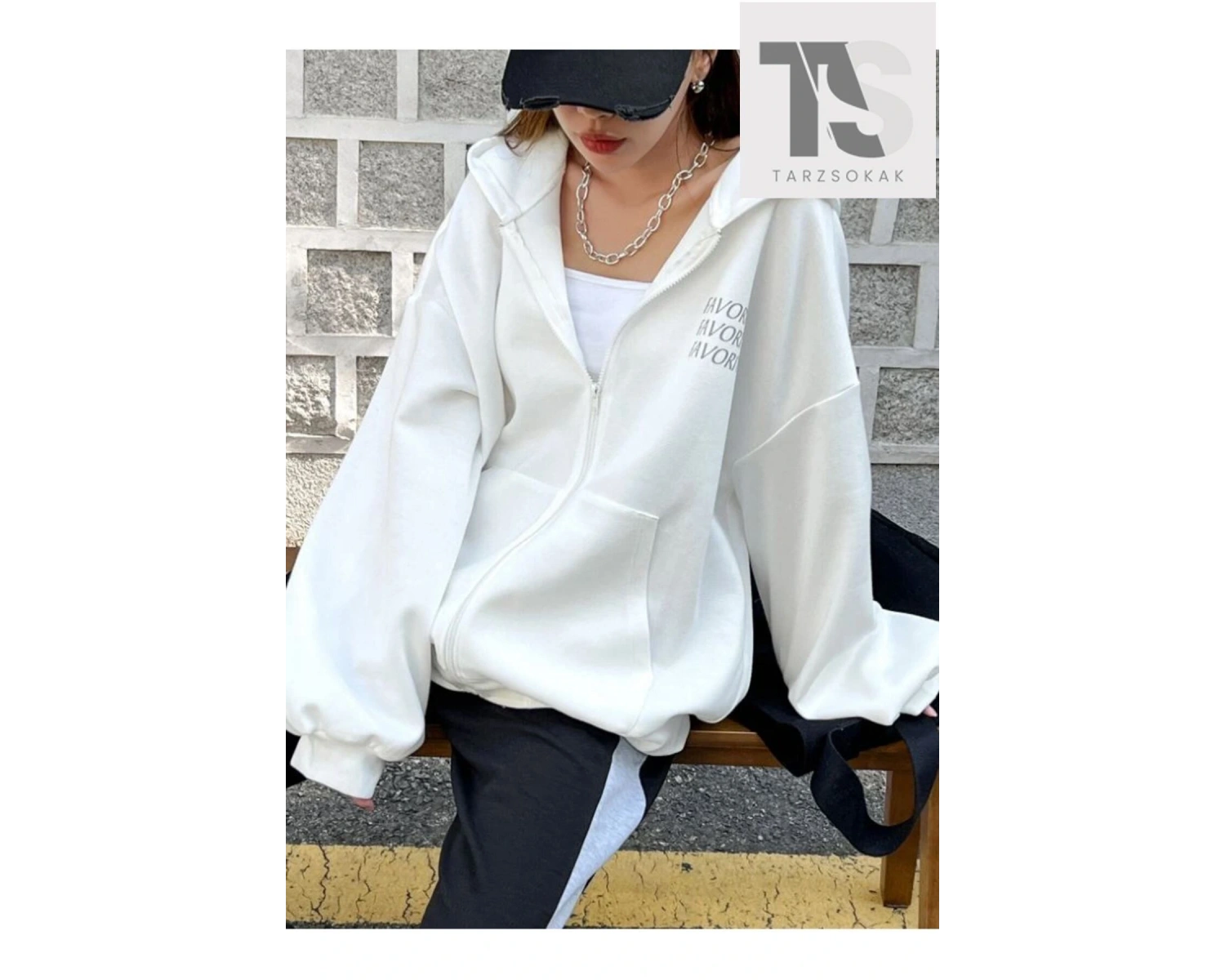 Kadın Beyaz Kapüşon Detay Fermuarlı