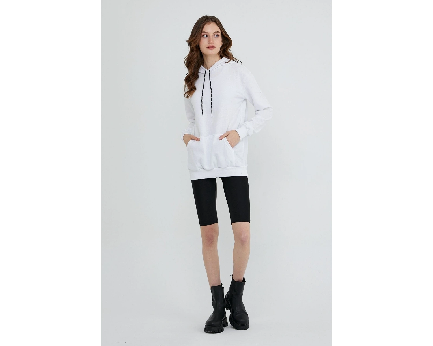 Kadın Beyaz Kapüşonlu Kanguru Cep Sweatshirt