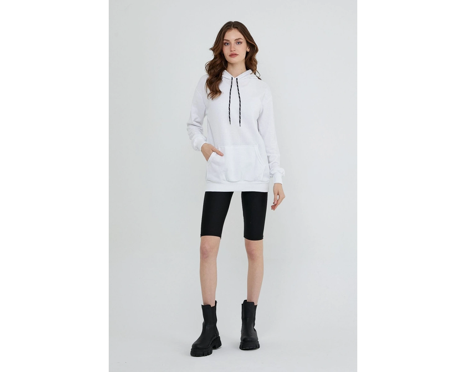 Kadın Beyaz Kapüşonlu Kanguru Cep Sweatshirt