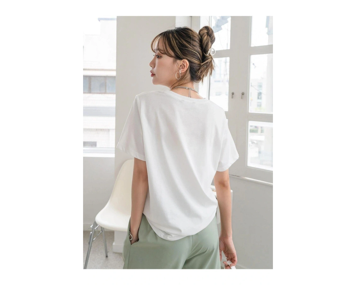 Kadın Beyaz Lıvıng Baskılı Oversize Bisiklet Yaka Tshirt