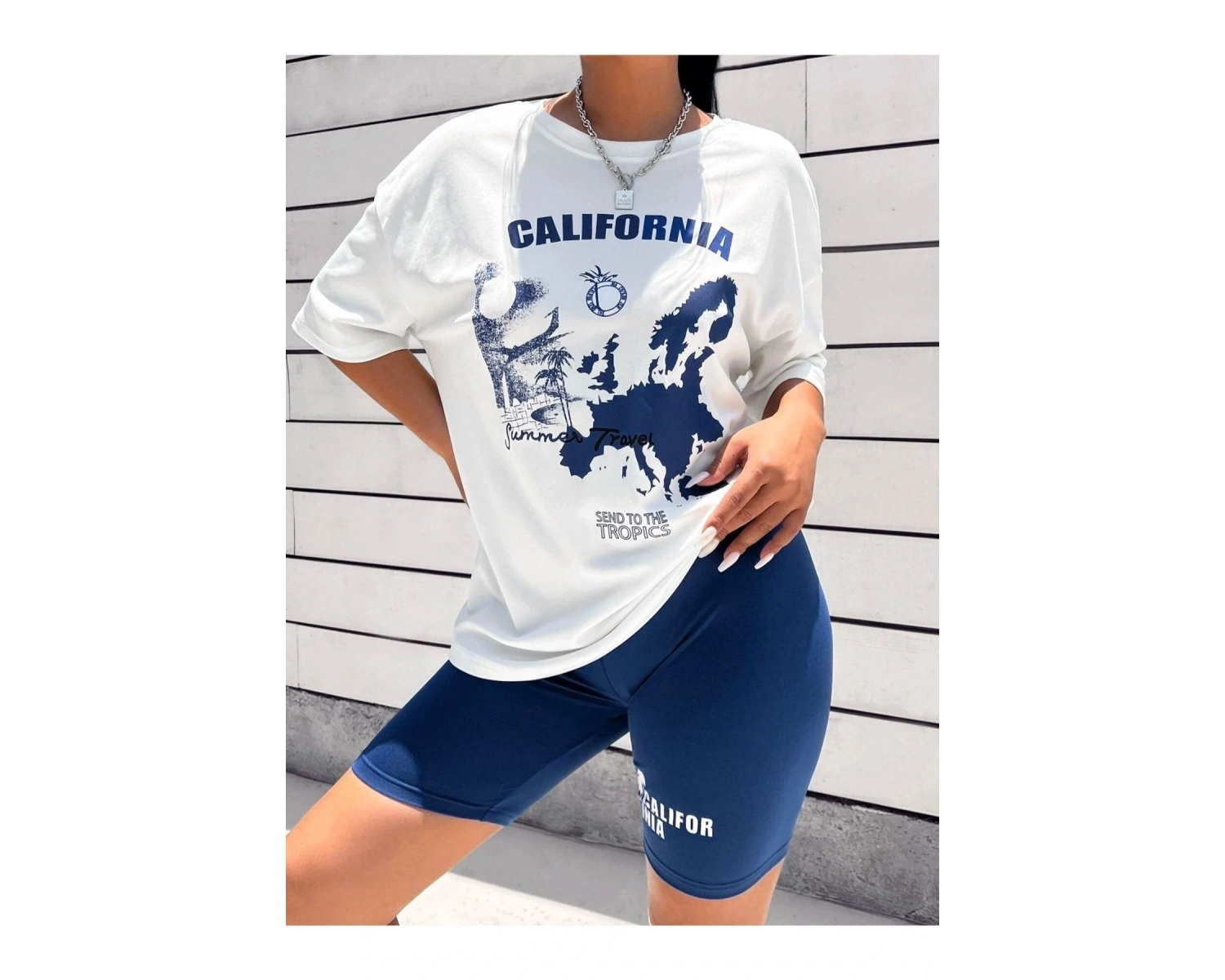 Kadın Beyaz Mavi Calıfornıa Baskılı Bisiklet Yaka Tshirt